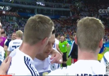 隔壁编造德国队员甩锅厄齐尔的楼主道歉了吗?不喜欢一个球员就可