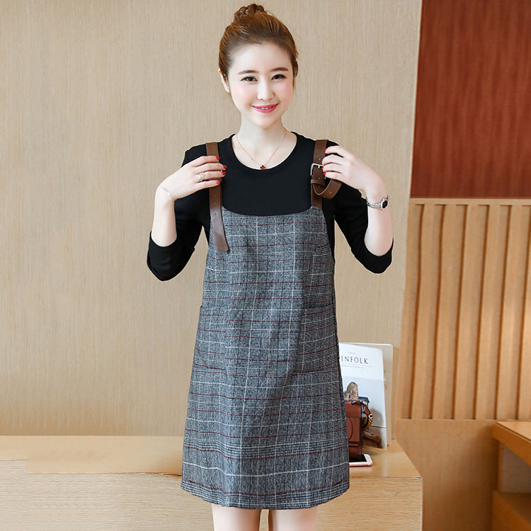 是时候和连衣裙拜拜了，今年这样套装才时髦有型，连背影都美炸了