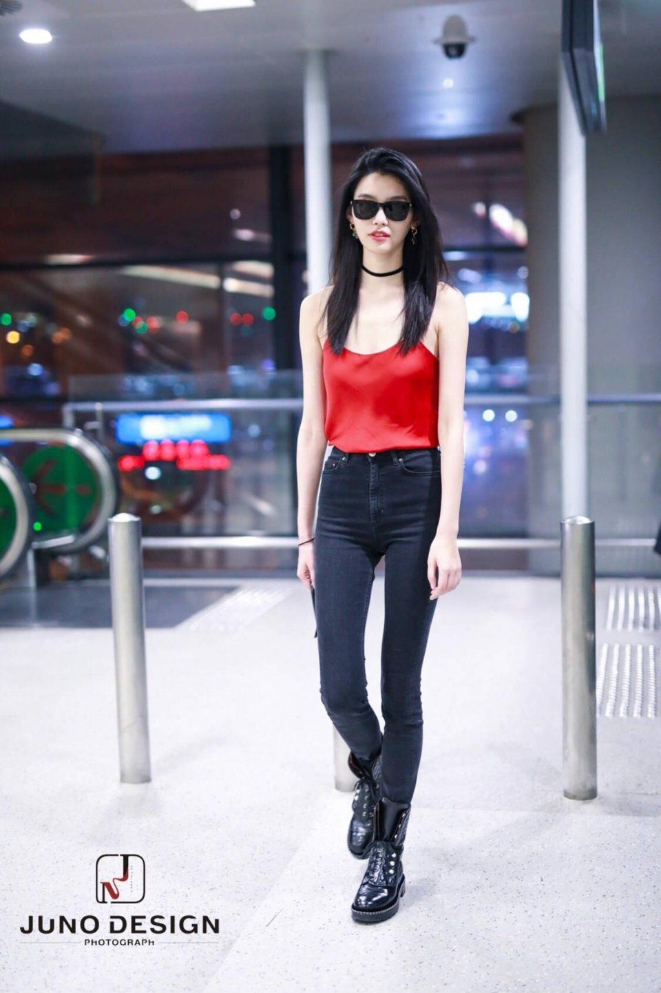 奚梦瑶绝对是最敢穿的女明星!能露的地方全露,连刘雯都比不过她