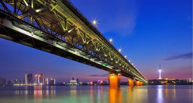 我国竞争最激烈的省会，84所大学100多万名大学生，数量世界第一