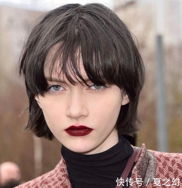  『女生』脸上有这4个特点的女生,是今年最受欢迎的长相!!!