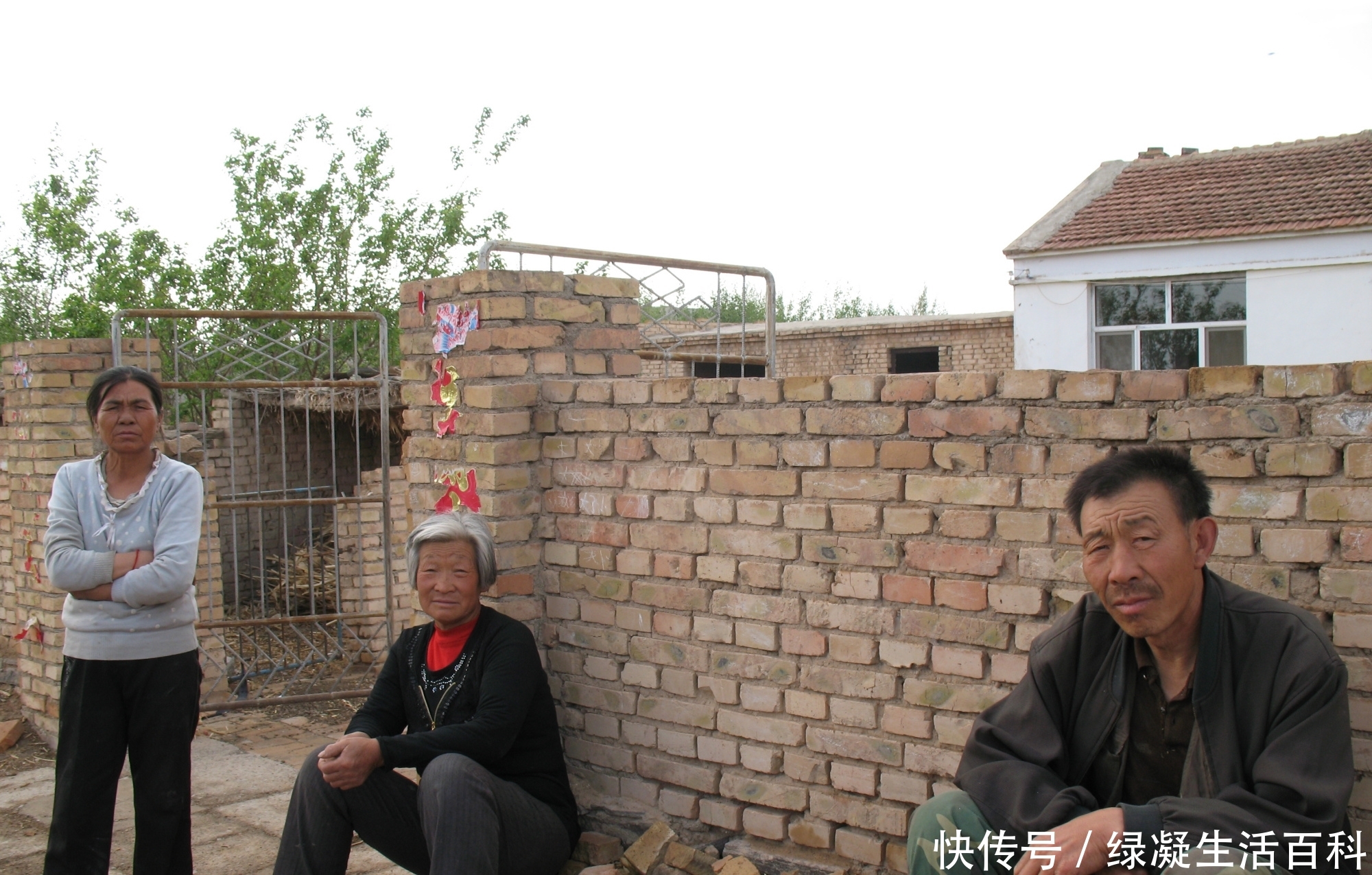  「亲戚」在农村，如果你很穷，但身边这3种人突然增多了，多半是