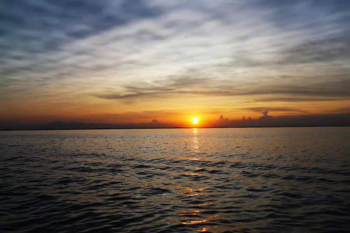 鄱阳湖水位下降 再现中国“最美水上公路”