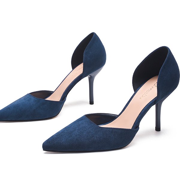 不是恨天高的“韩式高跟鞋”，显脚白嫩，最受女人欢迎了