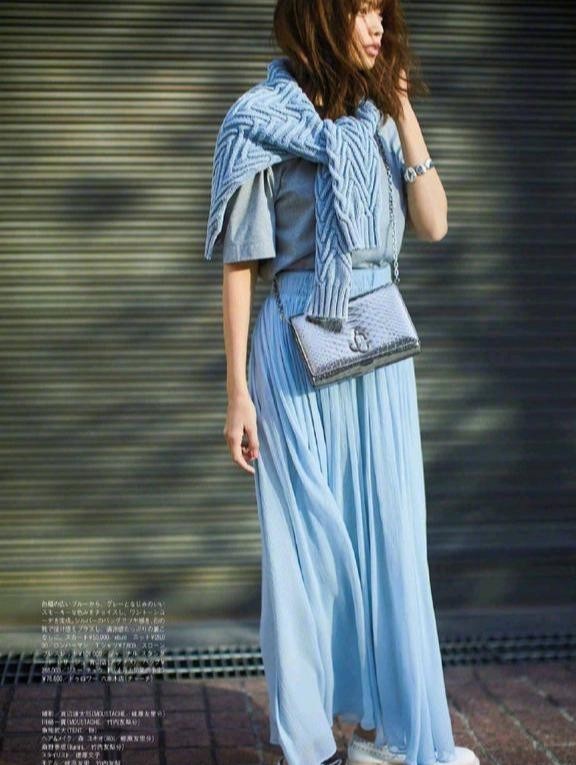  #女人#女人的穿搭，不仅需要清新淡雅的春日之美，还要为自己增加好感度