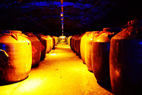 一个藏酒的洞，咋就成了收费的景区？