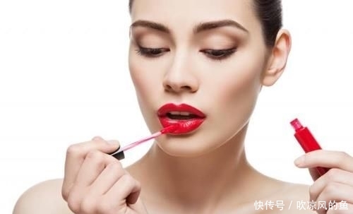 #皮肤是比#西瓜红适合什么肤色 别买错口红了