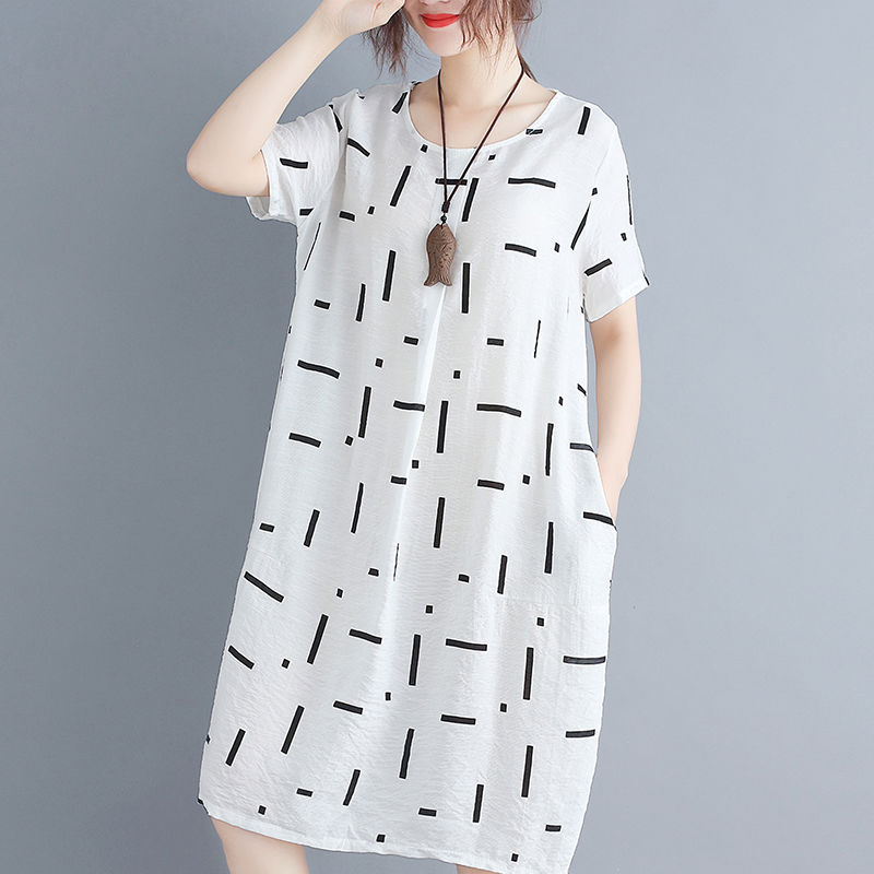 难怪矮个子老婆不穿短裤，相中新款甜美裙，背影都美翻了