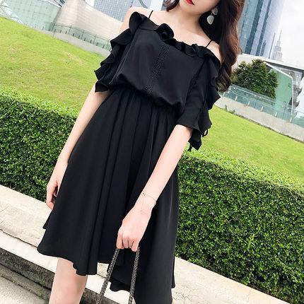 紧身包臀裙,凸显迷人曲线,性感却不失雅韵,散发甜美可人的气息