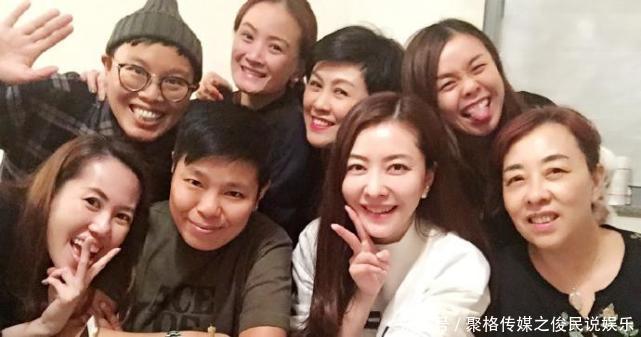 熊黛林皮肤白嫩的美照，图4穿黑丝的闺蜜抢镜，图8皮肤真好！