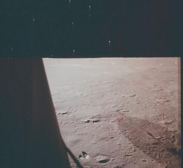 登月：神秘“蓝光”掩盖了什么真相？，NASA“粉碎谣言”公布登月照片