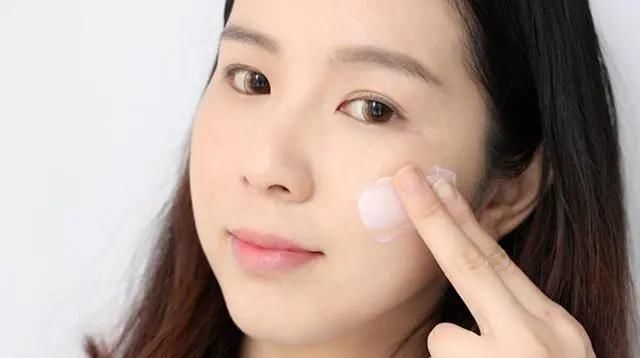  「生活」泽佳:生活中的这些习惯不注意,脸蛋会越来越大,是真是假?