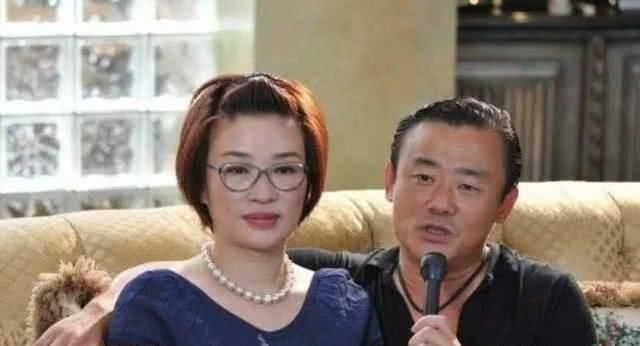  「案一审」周立波案一审完毕：周立波向唐爽书面形式致歉，唐爽赔偿胡洁81000元