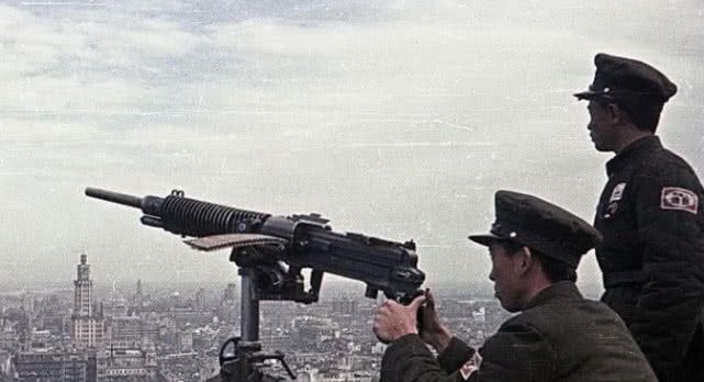 彩色老照片：1949年解放军进入上海的情景，市民夹道欢迎