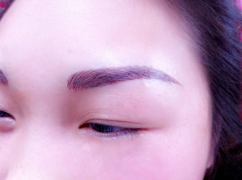 女人，到底是“画眉”好还是“纹眉”好?看看下图，瞬间一目了然