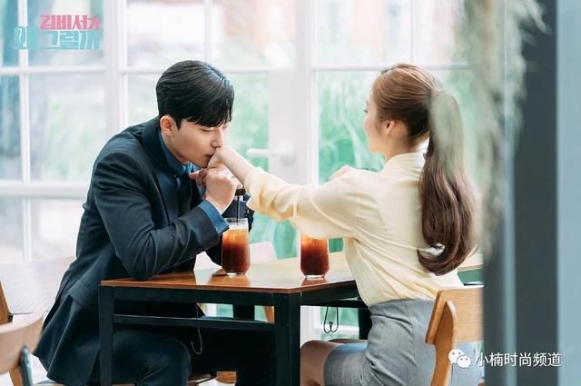 金秘书为什么这么美？朴敏英的知性浪漫穿搭就靠这些单品掳获男神