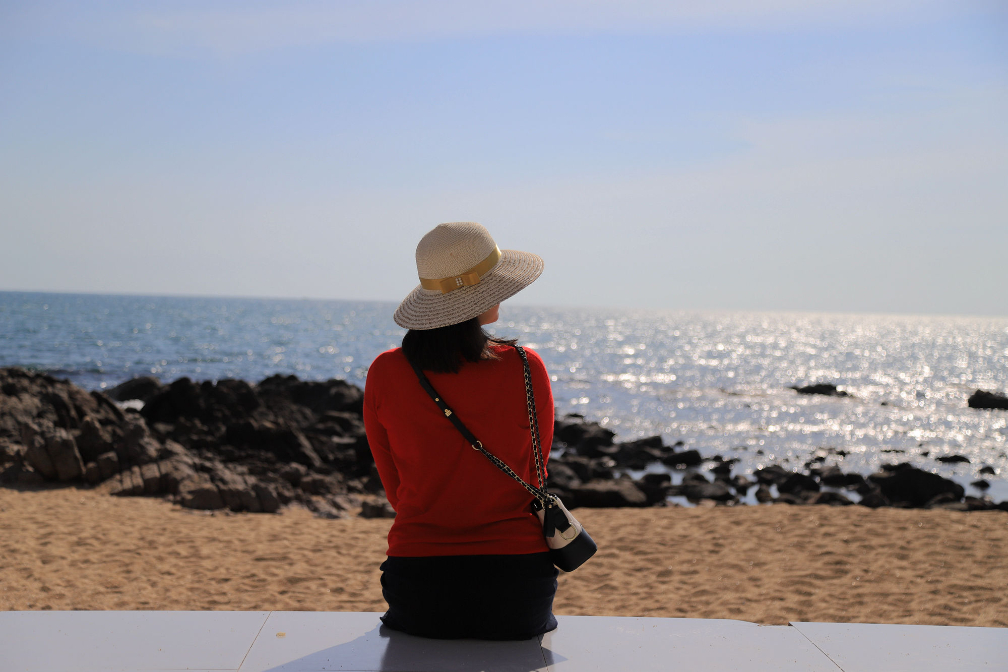 【遇上一座城】请到天涯海角来，一起去看比基尼大长腿的三亚微游