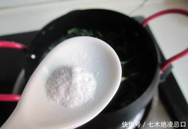 「糯弹」清明马上就要到了,手把手教会您青团做法,软糯弹牙超好吃,清香