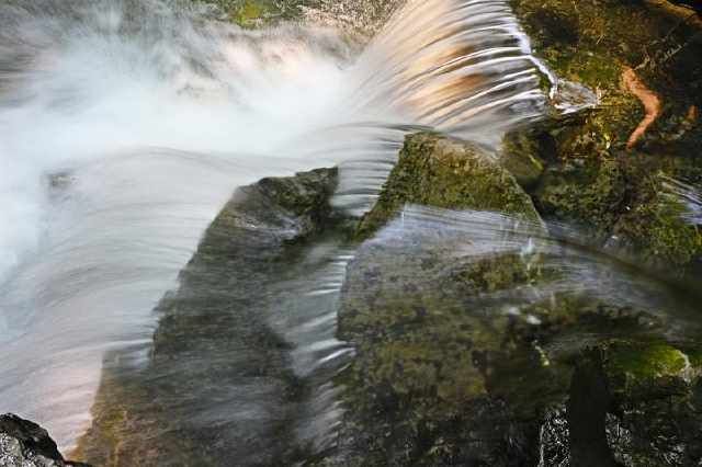拍美照嬉水纳凉，九溪这两天特别好看，快去打卡
