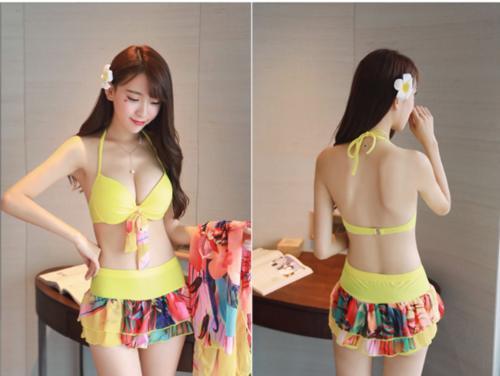 时尚穿搭：时尚小姐姐泳衣三件，若隐若现的小性感，充满高雅气息