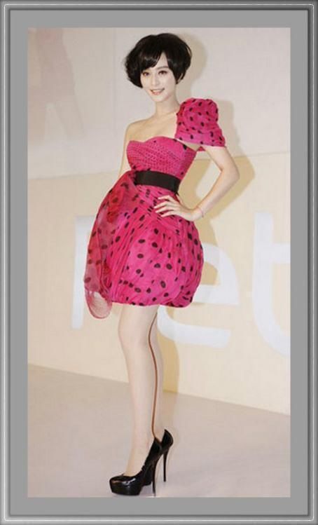 9位女星奇葩高跟鞋，第几个看着脚最疼?最后一位也未免太另类!