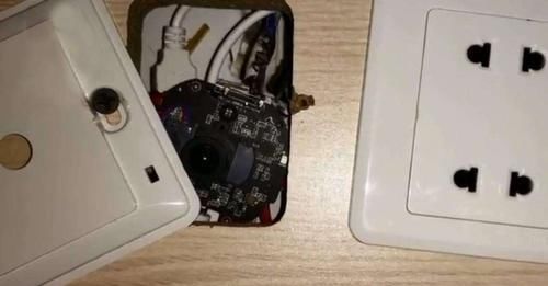  『不知情』游客住酒店时，为什么要先拔电视机插头，不知情的可以看看