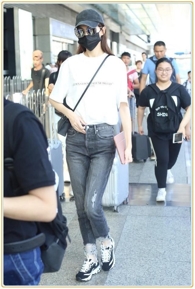 当106斤陈乔恩和86唐嫣同穿牛仔裤，网友：原来微胖的优势这么大