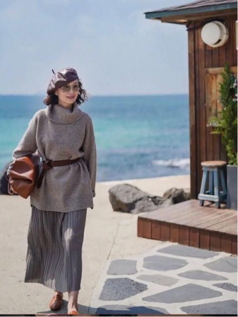 「老奶奶」都知道三木妈妈穿衣时髦,但日本70岁老奶奶,把晚年过得像青春期