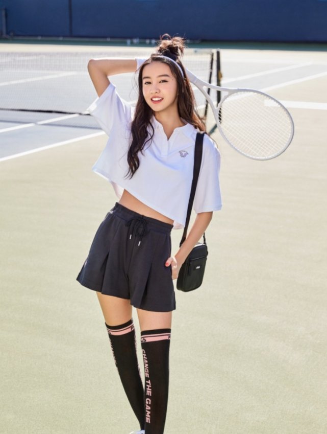 「轻松」17岁木村光希,拥有黄金比例身材,多种风格轻松驾驭