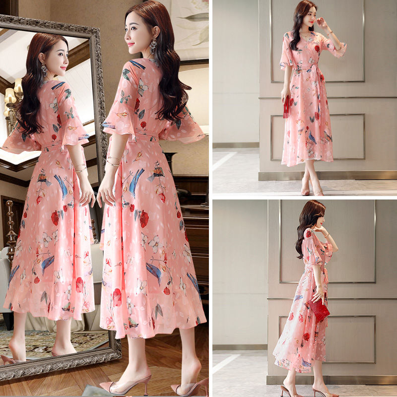 泳衣扔了吧!现在海边度假都穿“沙滩裙”，比比基尼还性感撩人