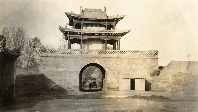 看看100年前的新疆什么样?