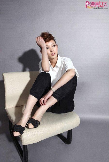 （美拍）今夏围楔型美鞋打造名模般美腿视觉