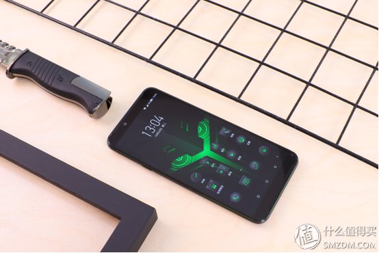 性能怪兽，鲨机再临!黑鲨游戏手机Helo上手体验