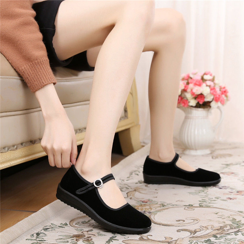 今年的老北京布鞋又火了，清凉舒适不累脚，洋气的不要不要