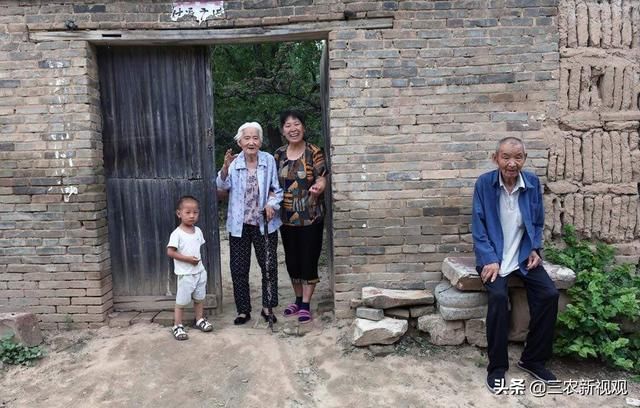 继农村“买卖”婚姻，要车、房之后，又有1新要求，农民头疼不已