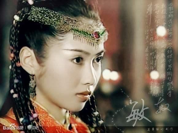 然而忠义不能两全,他没救下自己的妻子和女儿,为此一直被女儿蓝小蝶视