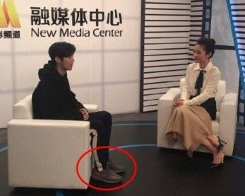 国民闺女关晓彤的大长腿太可怕了，没有对比就没有伤害!