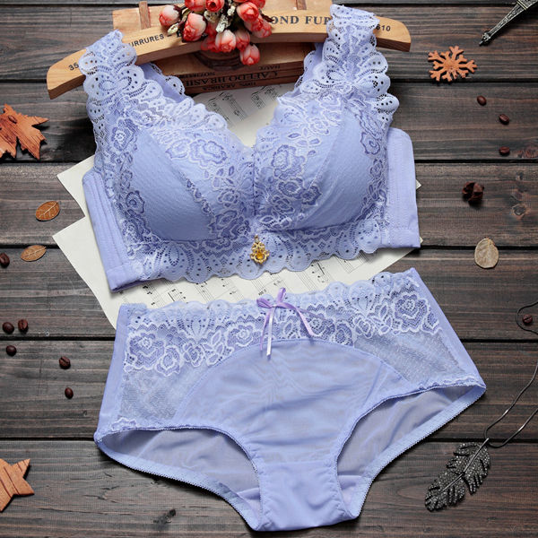 调整型聚龙文胸套装，增加胸部丰满，展现性感胸部线条