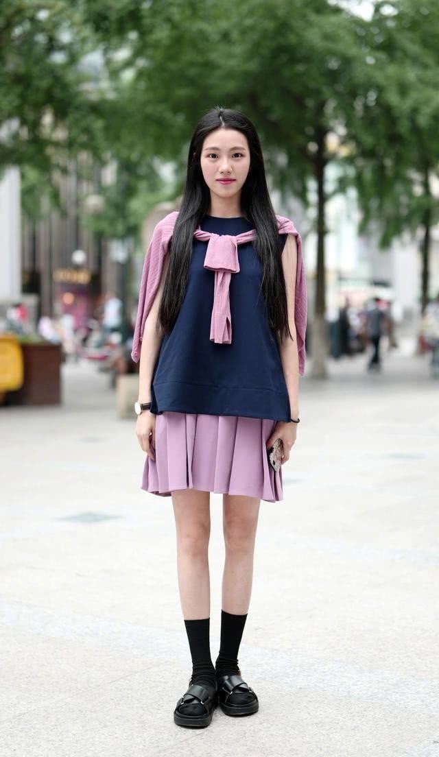 街拍：身材高挑回头率高的小姐姐，搭配上清新美丽好看又时尚！