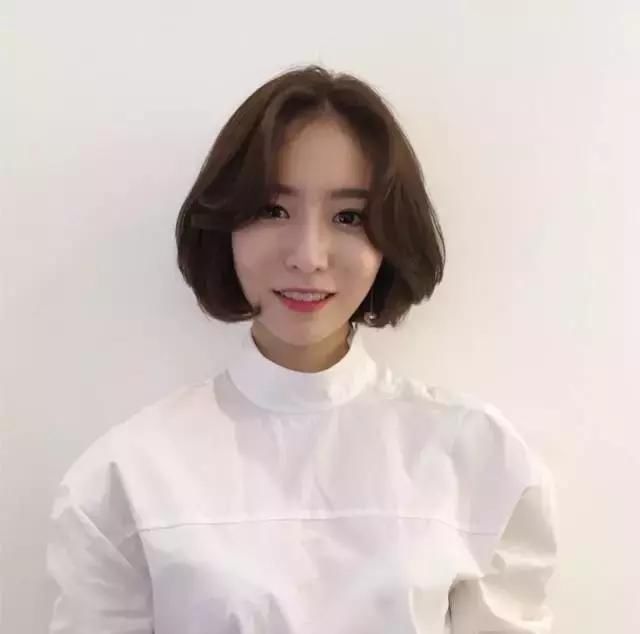 刘海选不对，辣眼睛！这4款“字母”刘海，显美显脸小！