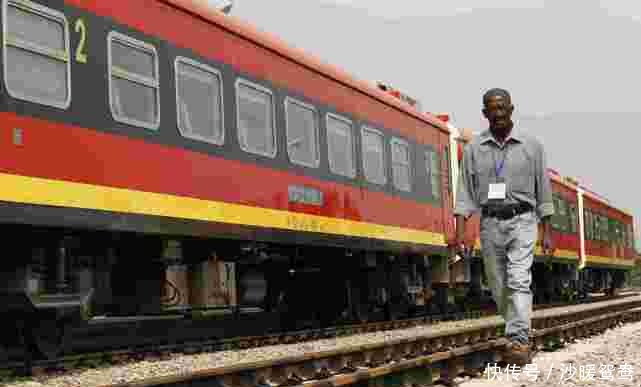  [我国]中方再造“奇迹”，本格拉铁路建成通车，四国集体感谢我