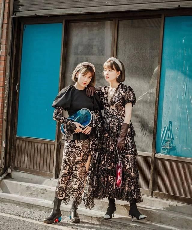  「时装周」这种撞脸+撞衫，却比情侣穿搭更放闪