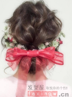 别人扎发怎么那么好看 自己的却像村姑?