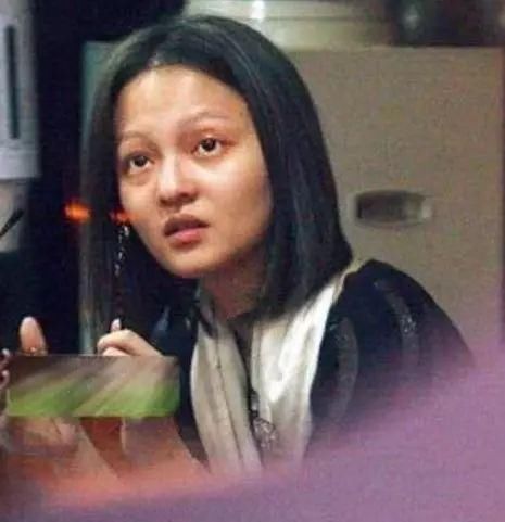 父亲涉毒坐牢后公开索要5000万，不给就拉女儿下地狱，倚老卖老的