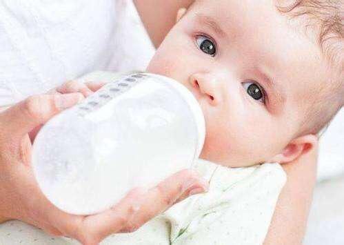 出生后宝宝有这几个特征,宝妈不用担心啦,长大