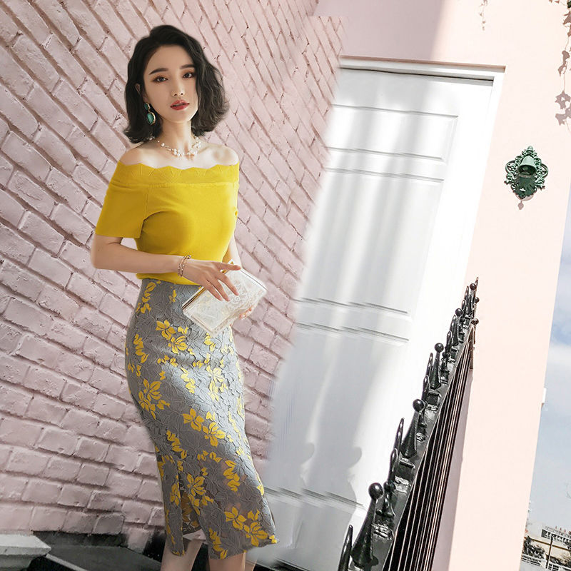 若你有好身材，不妨穿这种包臀裙，彰显出女人完美曲线