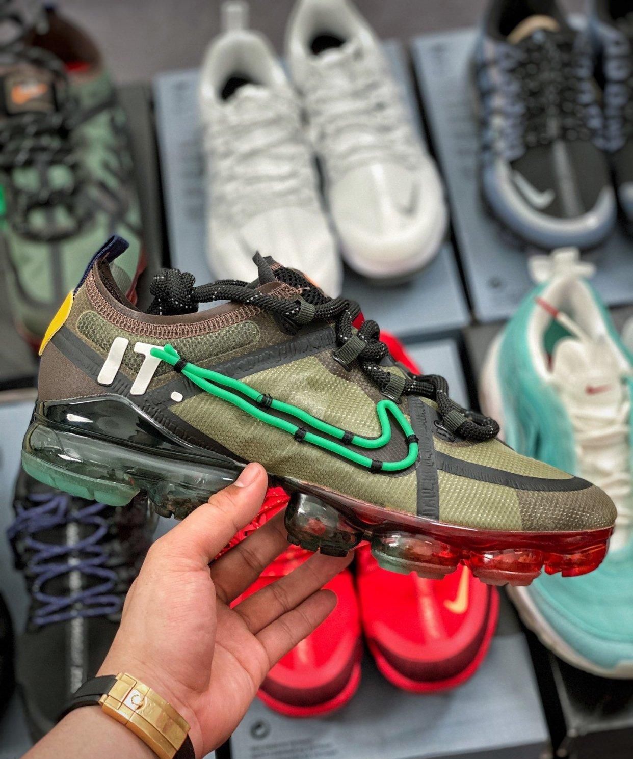  『爷爷』爷爷都在穿的耐克鞋，Air VaporMax 19霓虹灯笑脸大气垫跑鞋！