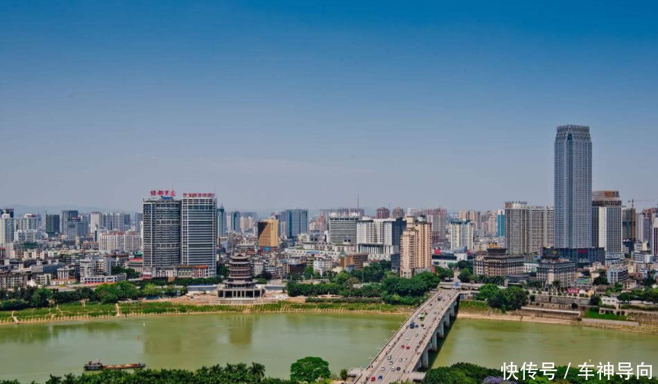 广西南宁巨资建地铁，为啥市民宁愿骑电驴也不坐地铁，乘客告诉你