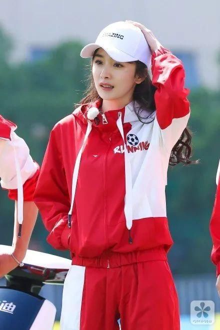 论一个“伪球迷”的自我修养：先跟着“少女幂”学一学不同单品的