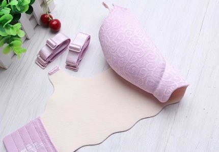 “一片式”轻薄文胸，比实体店的好看多了，美女们都抢着买